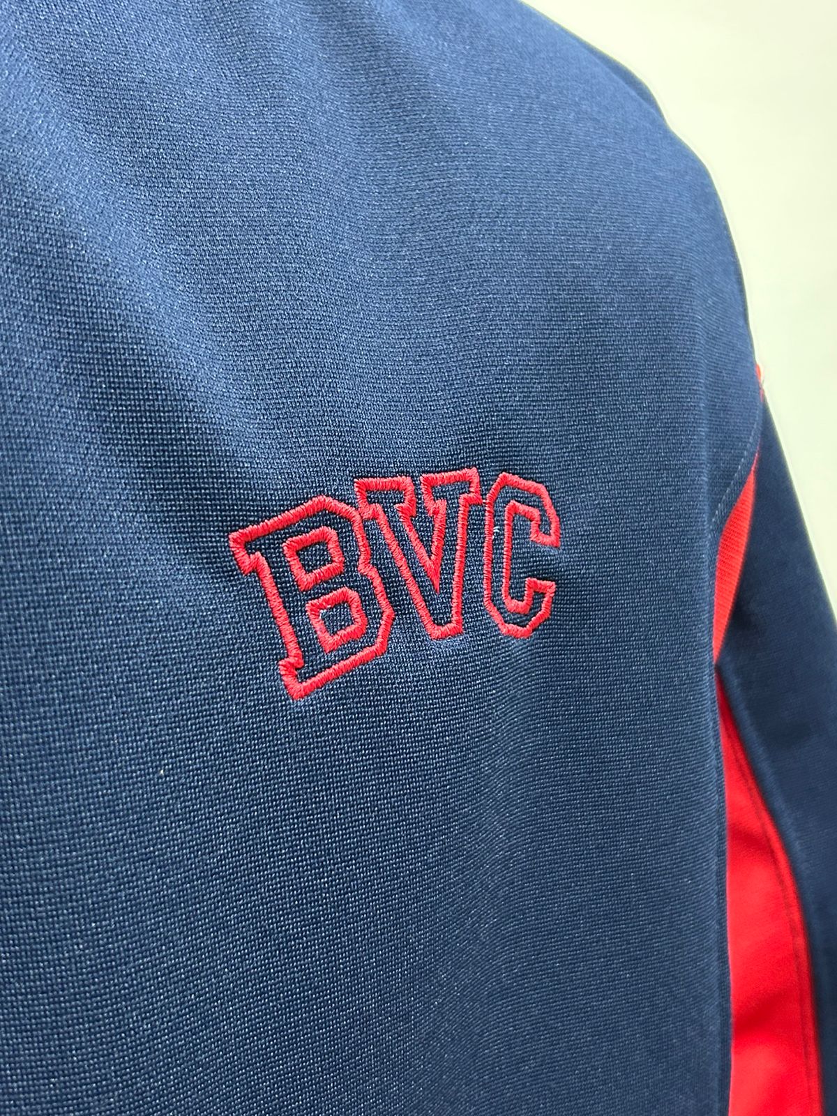 Blusa aberta Brasilio Vicente de Castro