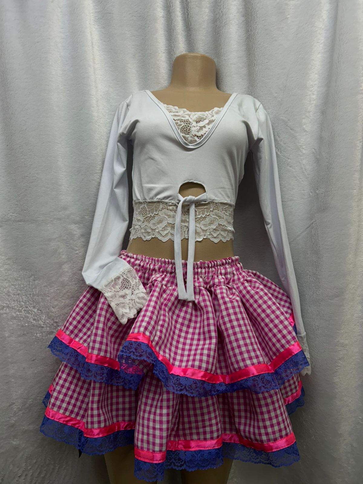 Saia xadrez rosa e branca
